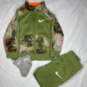 Infant Boys Nike Jogging Suit